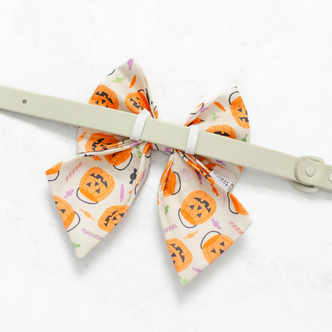 Trick-or-Treat Sailor Bow