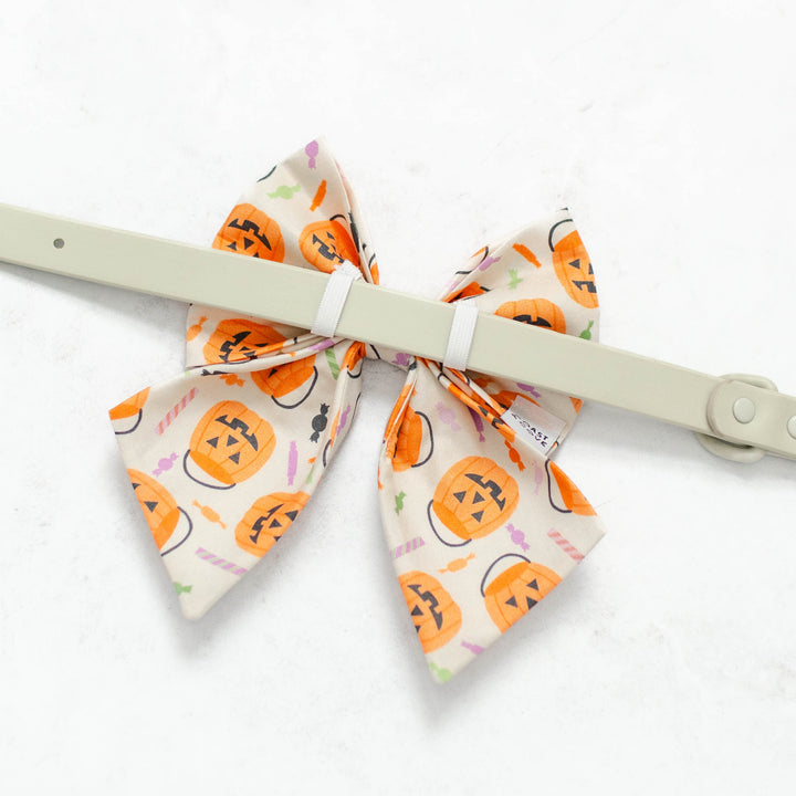 Trick-or-Treat Sailor Bow