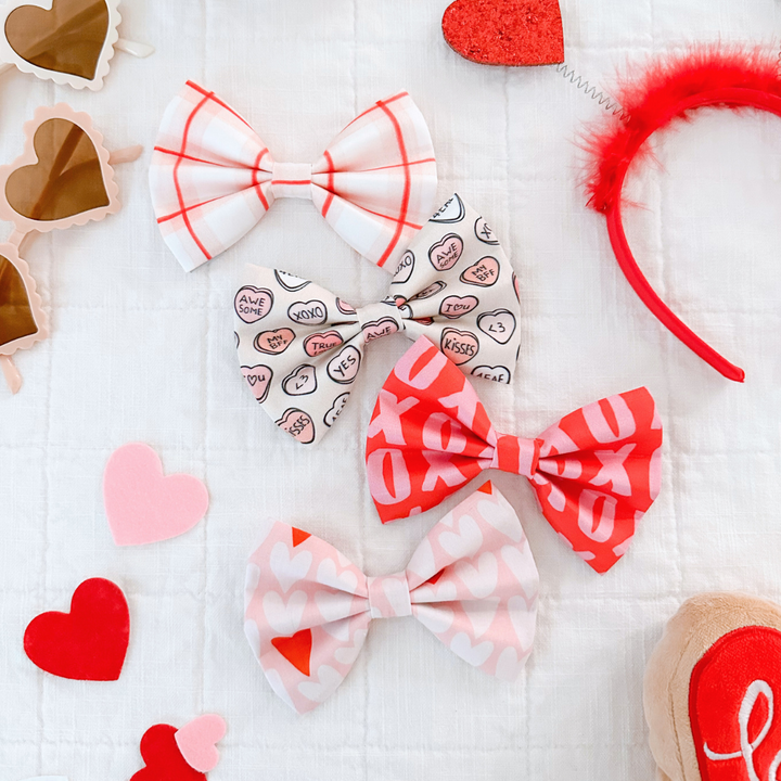 Hugs & Kisses Bow Tie